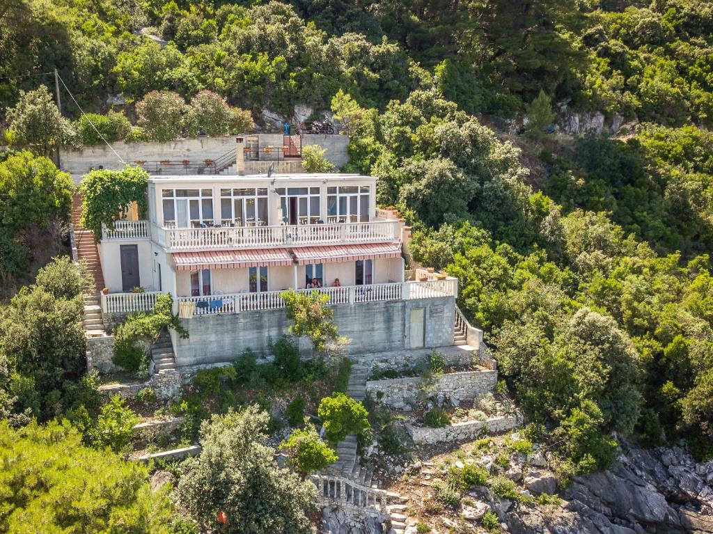 Apartments by the sea Sobra, Mljet - 15993 photo 1