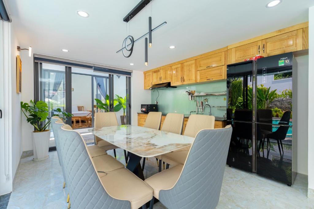 YuBiVilla - mountain view - 300m to the Beach