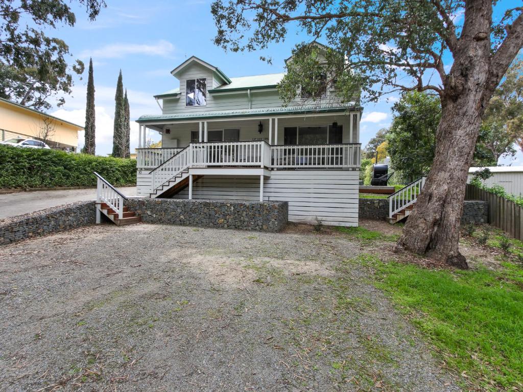 Cliff House Cottage photo 1