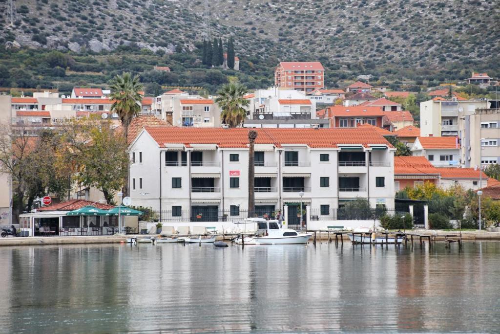 Apartments by the sea Trogir - 16210 photo 2