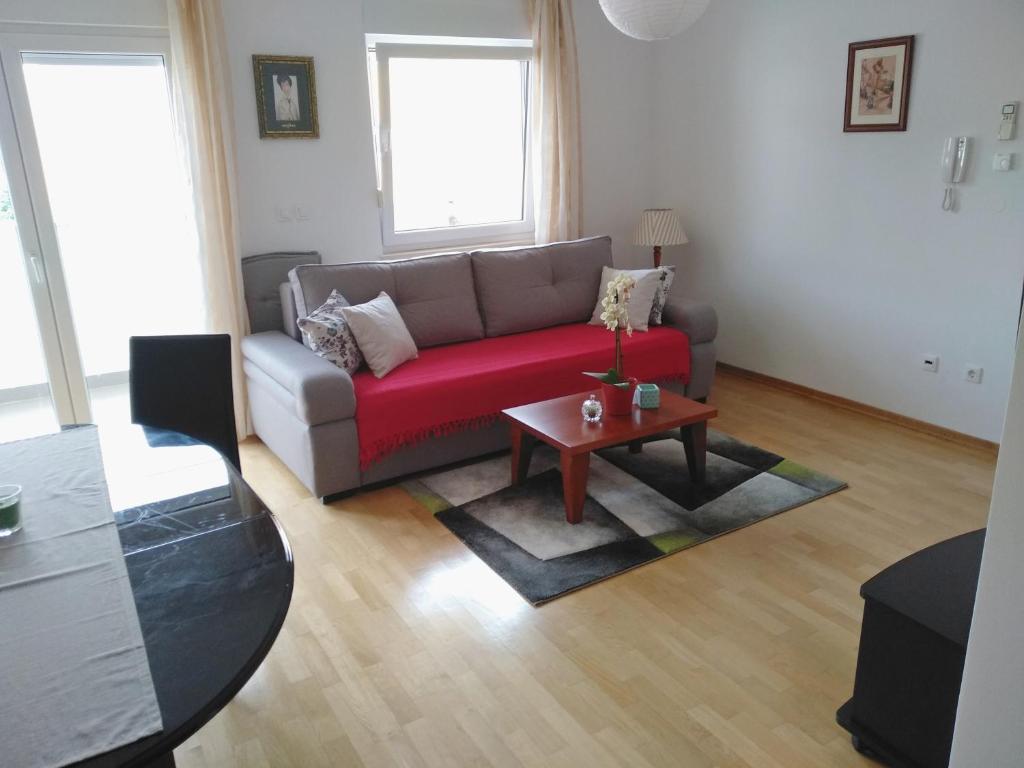 Apartments with a parking space Krapinske Toplice, Zagorje - 16290 photo 1