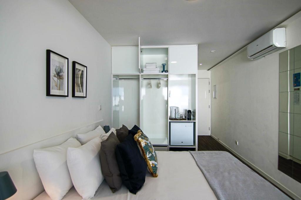 Phaedrus Living: Luxury Suite Nicosia 502 photo 4