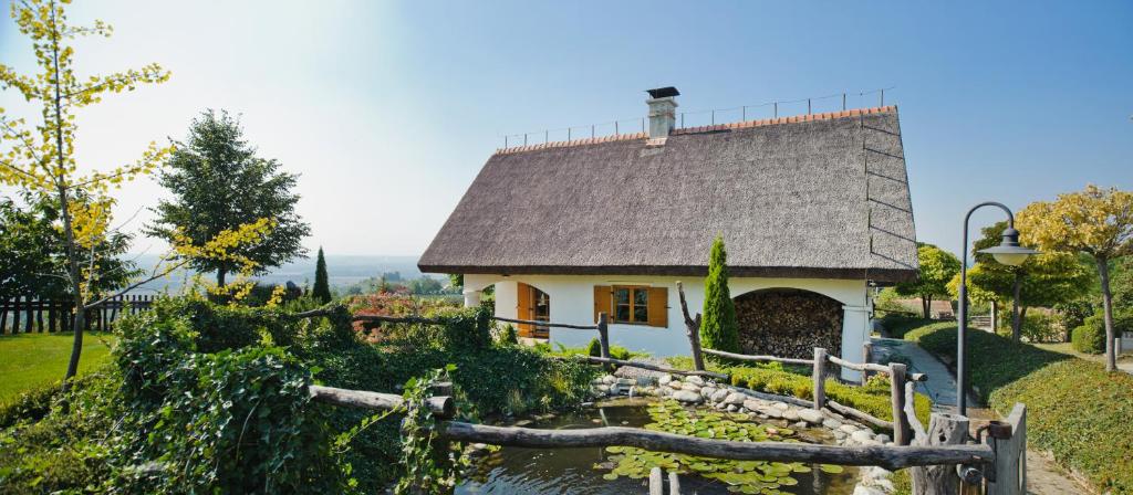 Kmečka Hiška - Hiša vina Cuk