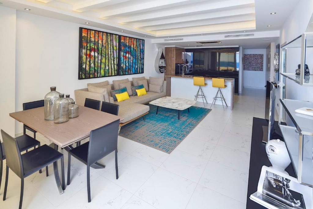 306 -Luxury Selection- Puerto Banus Marbella Front Line Penthouse photo 3
