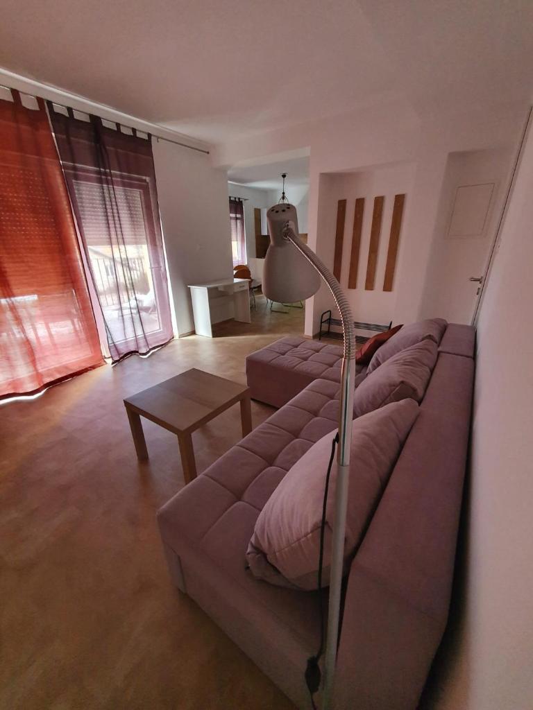 Spacious 2-bedroom apartment with terrace sea view photo 2