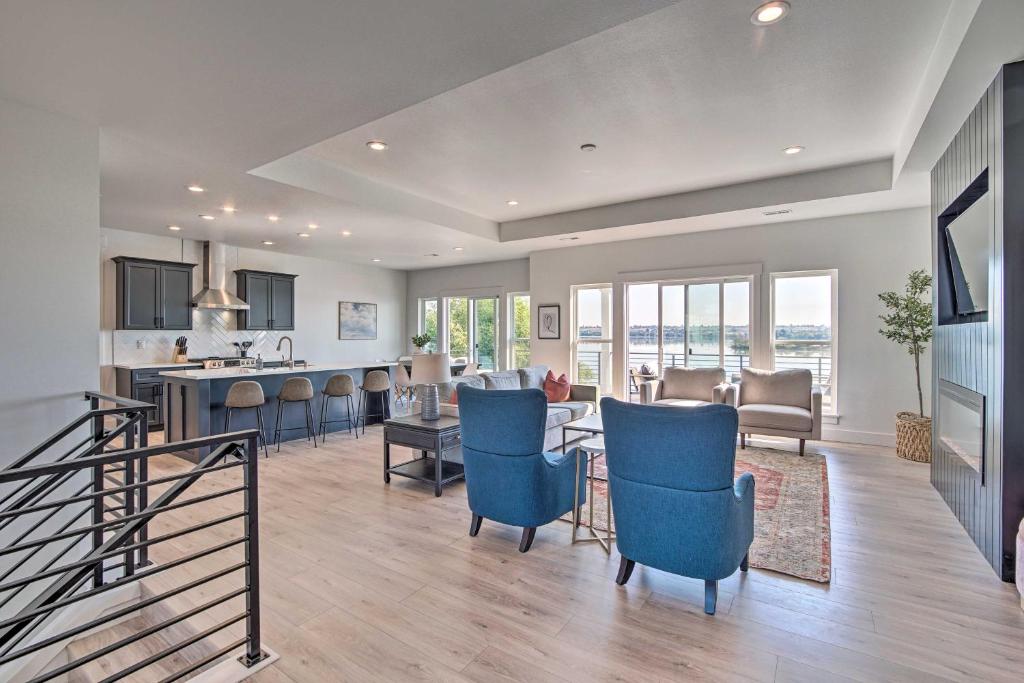 Picturesque Moses Lake House with Boating Dock photo 4