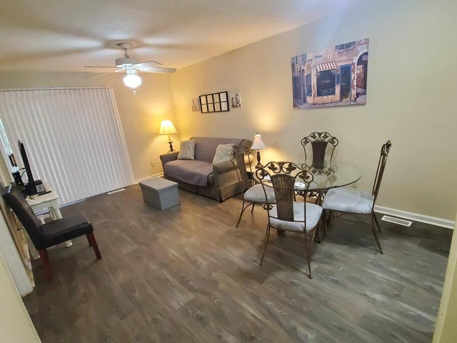 Lovely and spacious, 2 bedrooms and 2 bathrooms photo 1