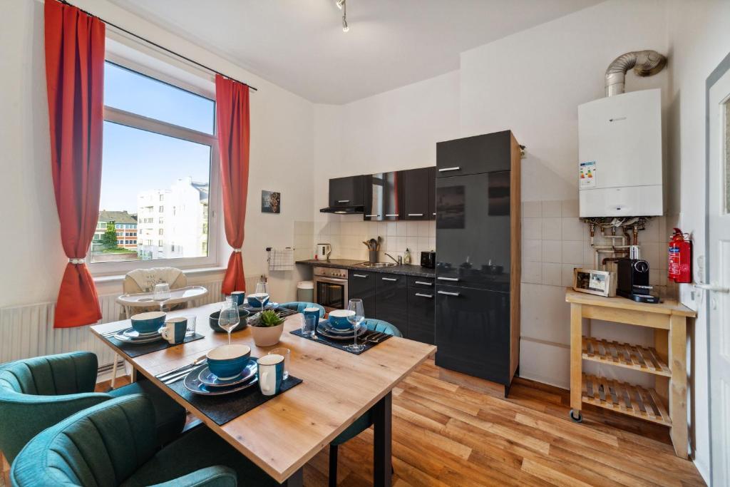 Infinity Stay: Bis zu 4 Personen Zentrum Wassernah Netflix photo 1