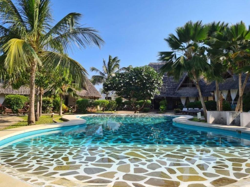 Luxury boutique villa with gorgeous pool photo 4