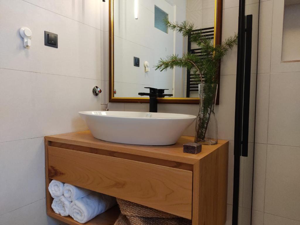 Orion - Charming 1-bedroom condo at convenient location. photo 2