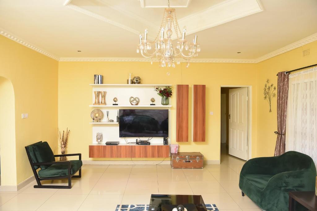 AZB Cozy Homes. Elegant 4 bedroom home in Area 49, Lilongwe photo 2