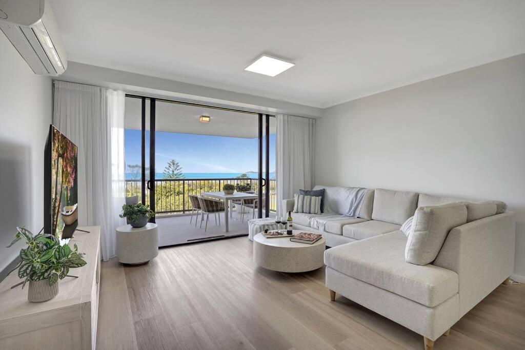 Panoramic Ocean View 2 bed 2 bath photo 1
