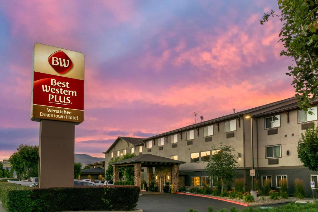 Best Western Plus Wenatchee Downtown Hotel image