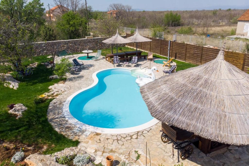 Family friendly house with a swimming pool Bogatic, Krka - 17168 photo 3