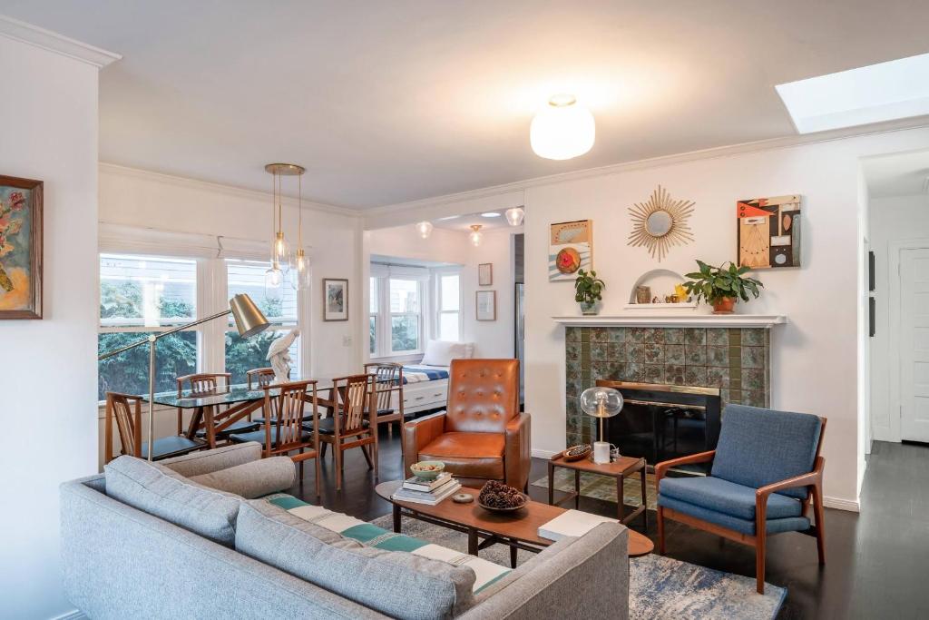 The Exquisite Venice Beach Bungalow with Garden photo 1