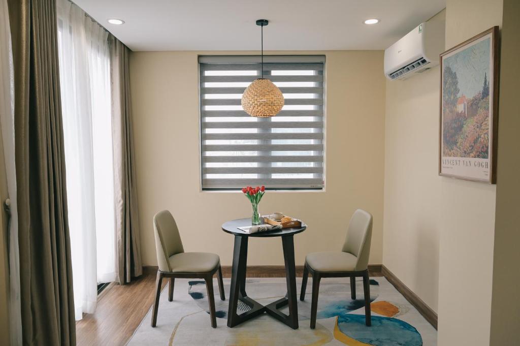 HB Serviced Apartment - Lạc Long Quân