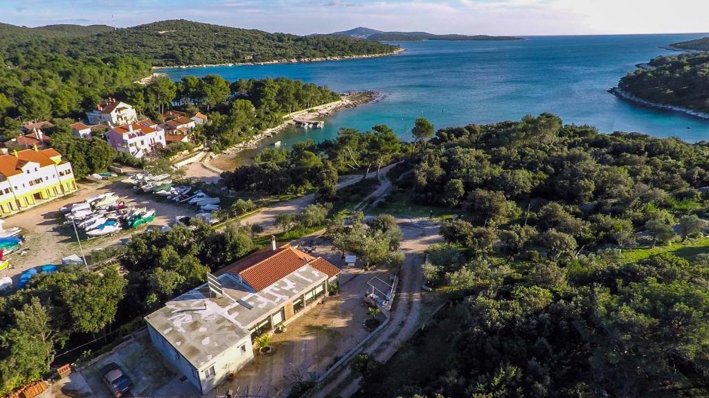 Seaside holiday house Artatore, Losinj - 17102 photo 1