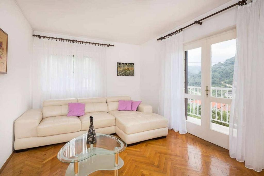Apartments by the sea Povlja, Brac - 17472 photo 4