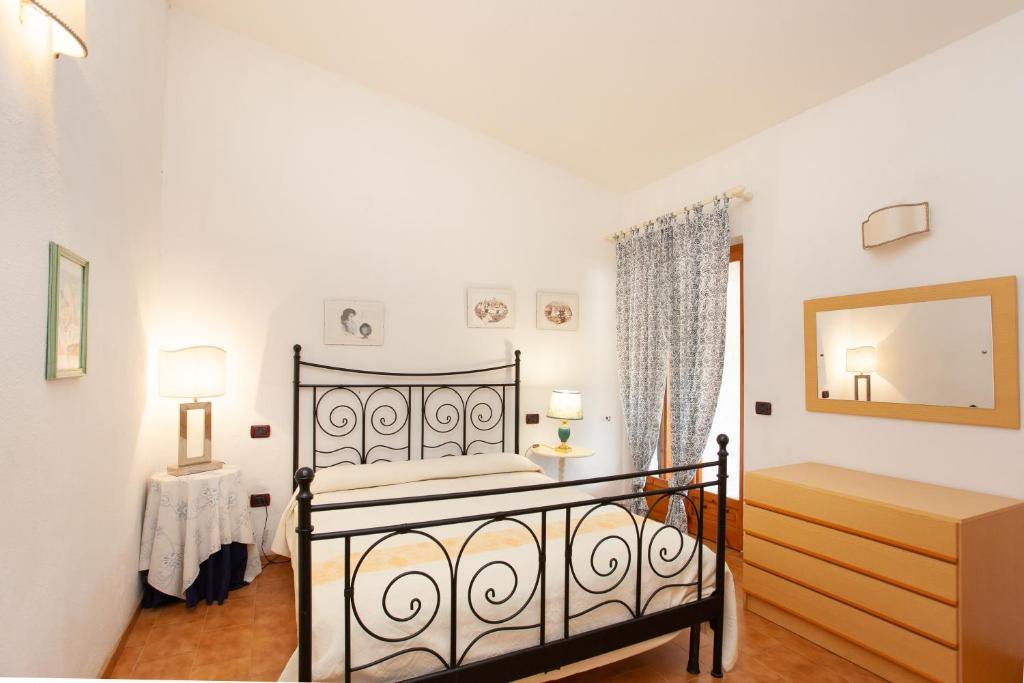 Rosalba House mare photo 3
