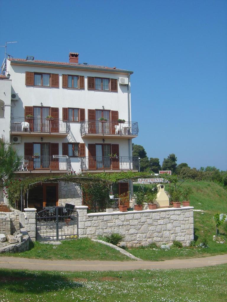 Apartments with WiFi Vrsar, Porec - 17473 photo 1