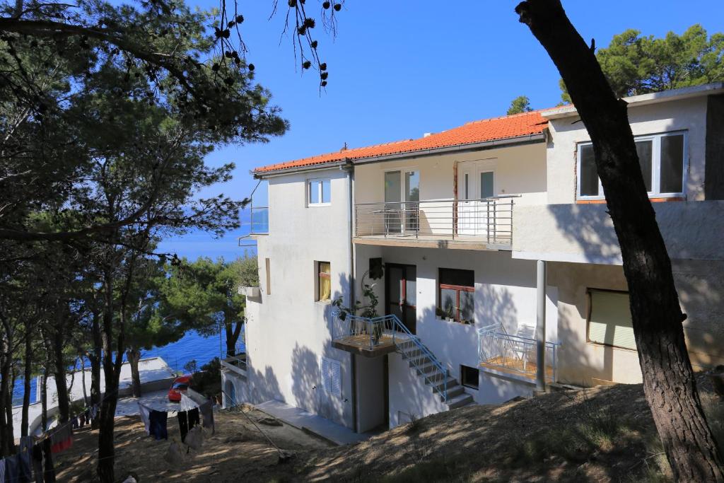 Rooms with a parking space Brela, Makarska - 17281 photo 1