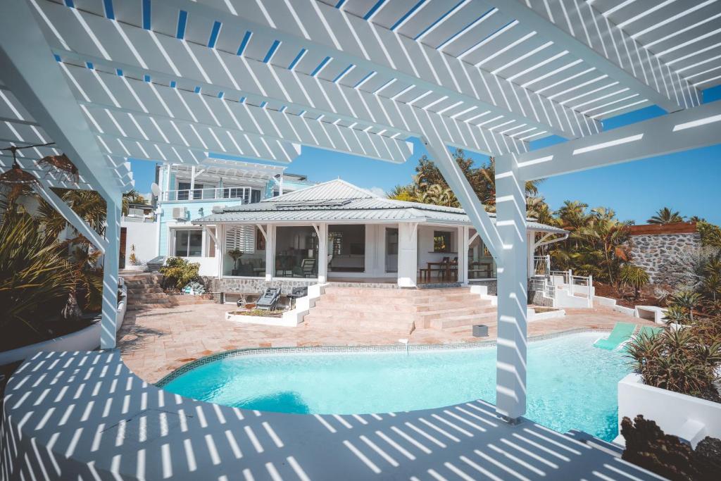 Splendide Villa bleue, avec son imprenable vue mer