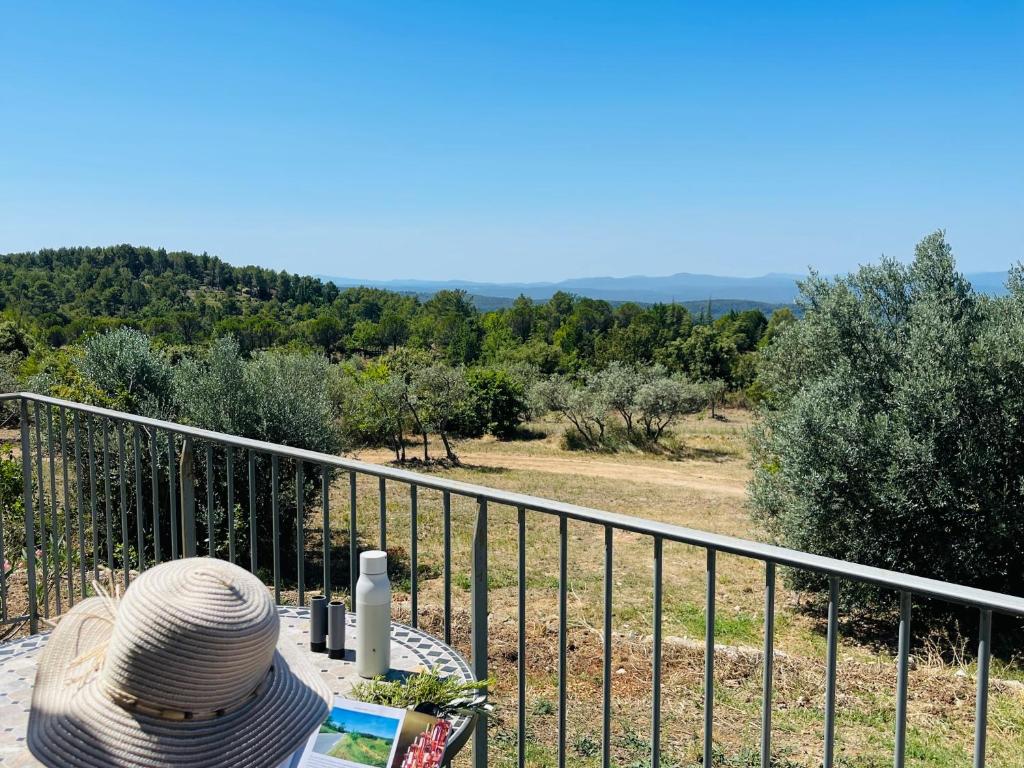 Le Mas des Collines Room Type - Deluxe Double Room with Shower Le Mas des Collines Room Type - Deluxe Double Room with Shower