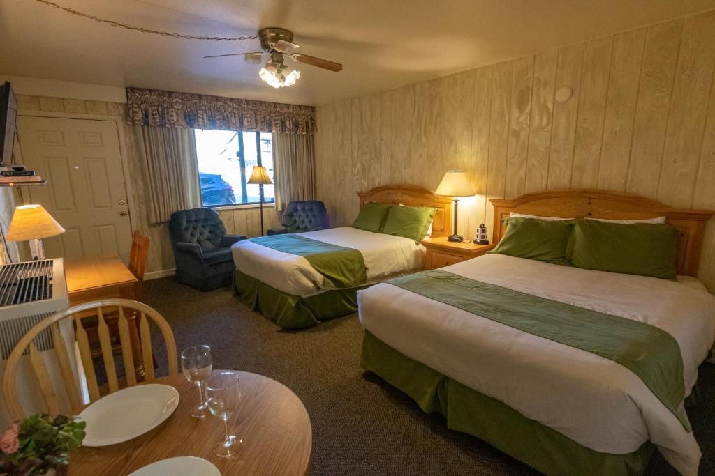 June Lake Motel photo 3
