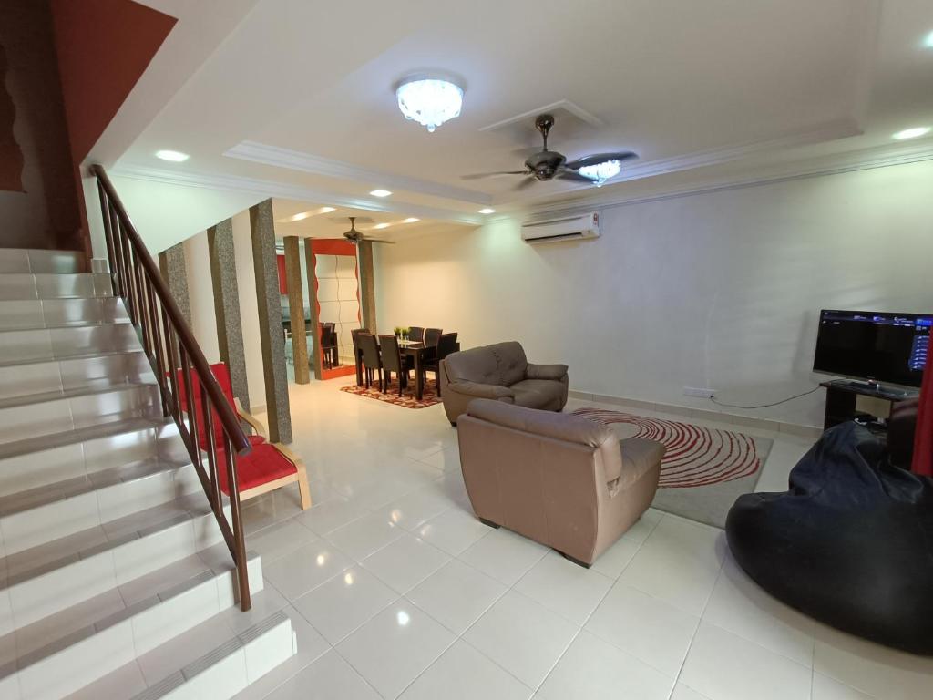 Elvy Homestay Saujana Rawang photo 2