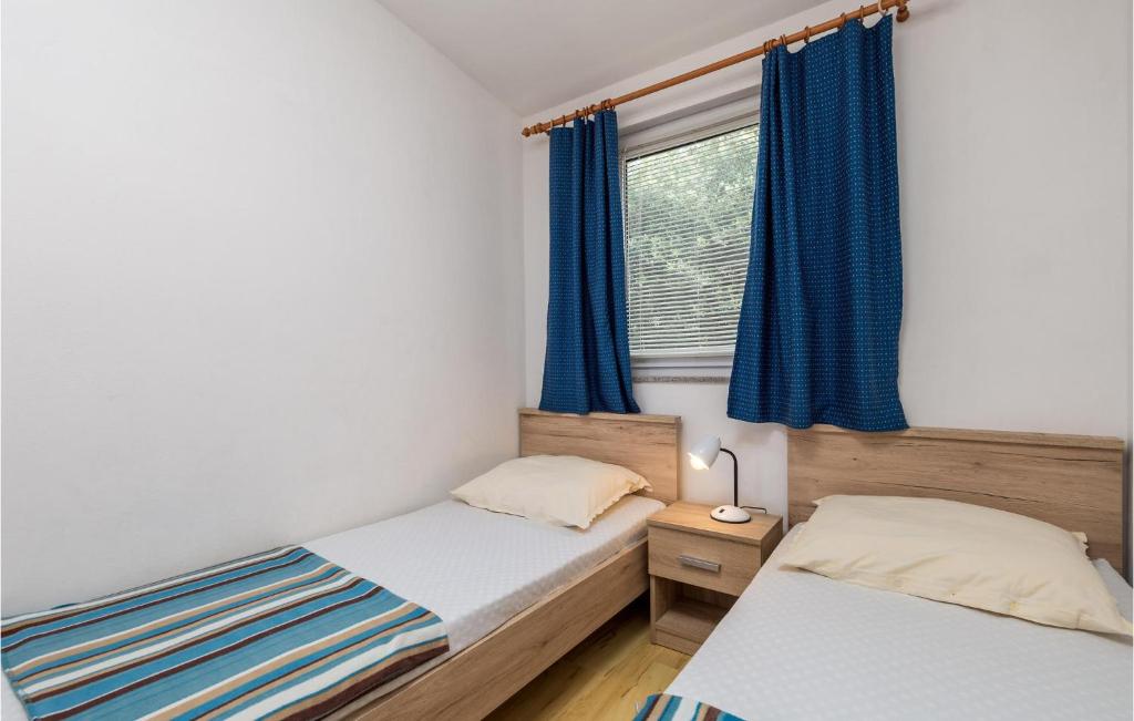 Stunning Apartment In Mandre With 2 Bedrooms And Wifi photo 4