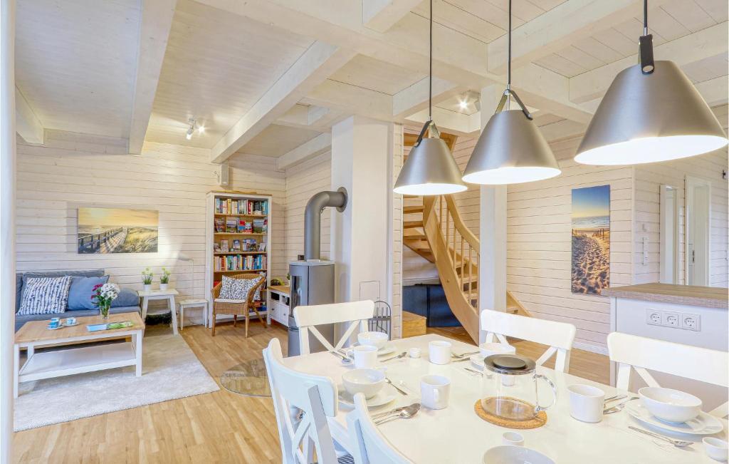 Amazing Home In Krems Ii-warderbrck With 3 Bedrooms, Sauna And Wifi photo 2