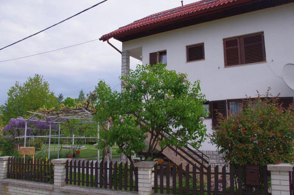 Apartments with a parking space Slunj, Plitvice - 17610 photo 2