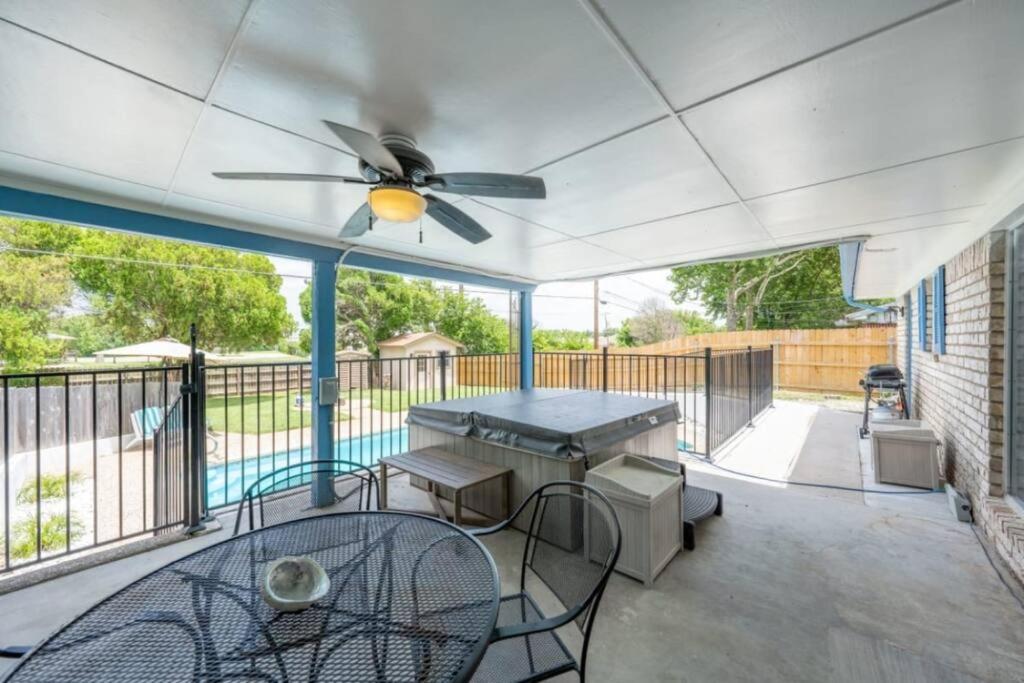 The Breezy Blue View with hot tub and pool photo 1