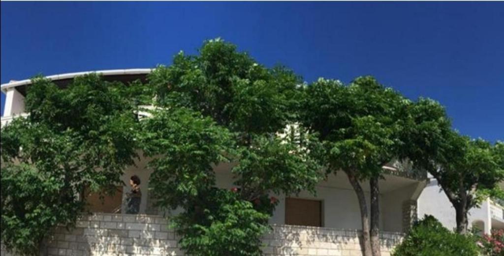Apartments by the sea Kustici, Pag - 18248 photo 1