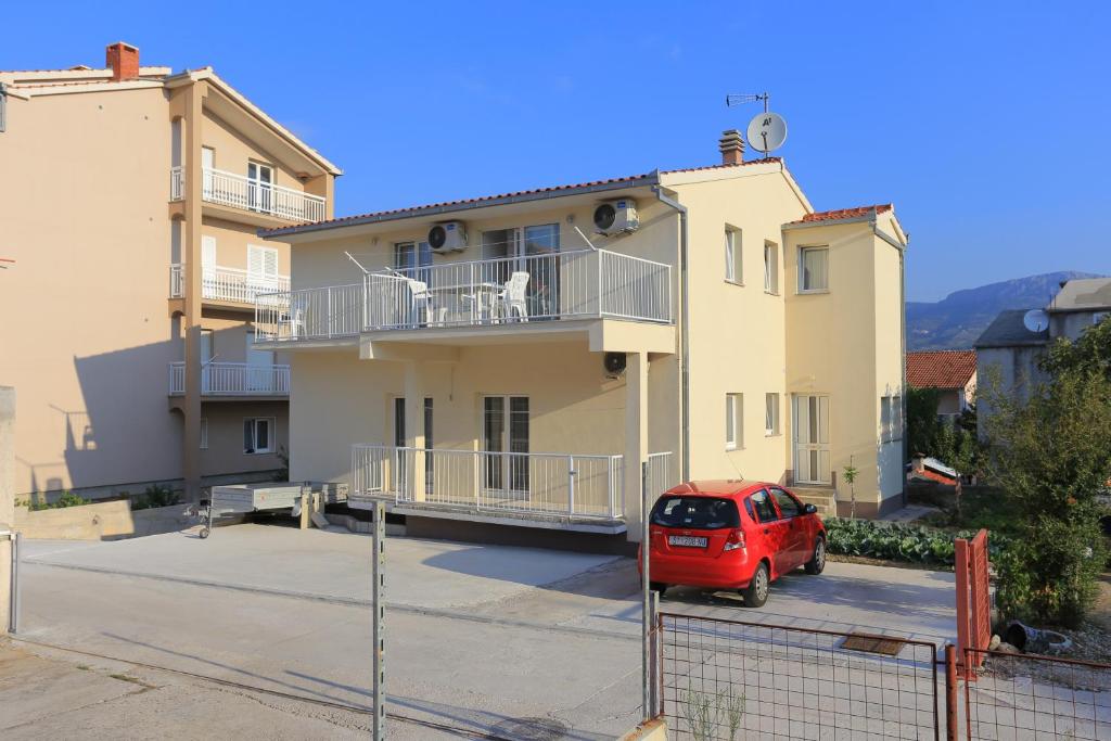 Apartments with a parking space Split - 18214 photo 1