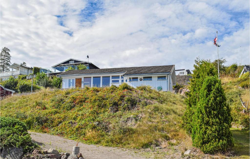 Beautiful Home In Melsomvik With 4 Bedrooms photo 1