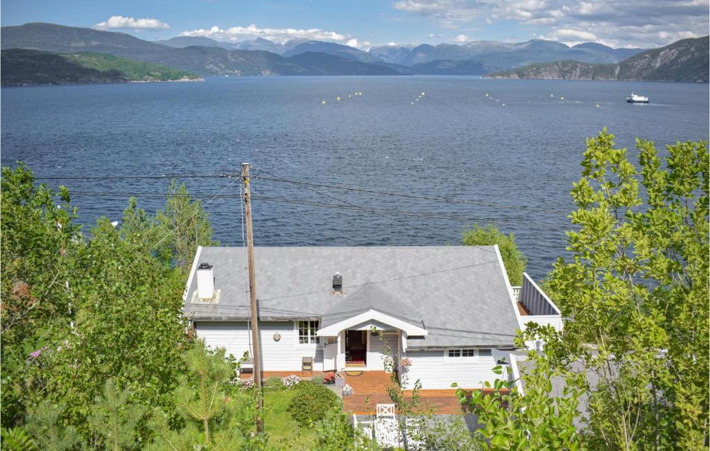 Nice Home In Jondal With 3 Bedrooms And Wifi photo 1