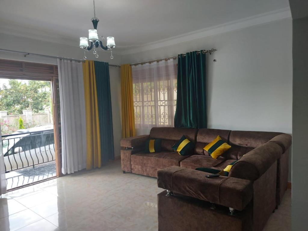 Charming House in Matugga Kampala Uganda photo 2