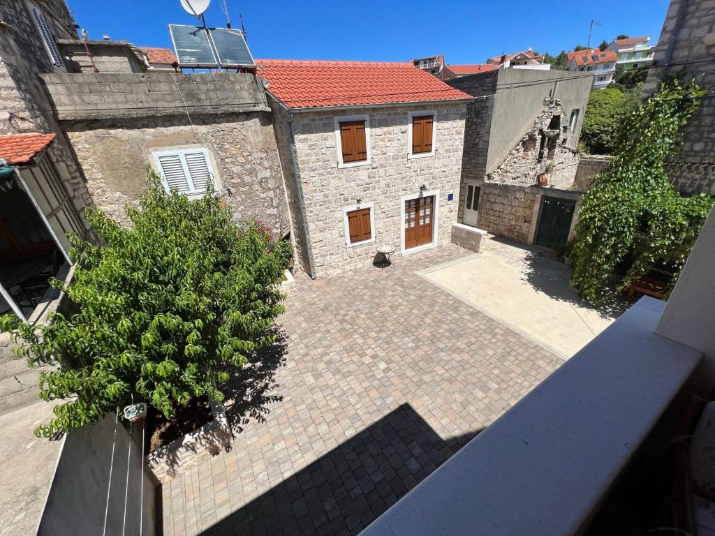 House Tia photo 4