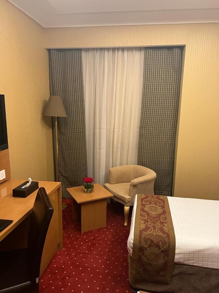 Al Ansar Golden Tulip - Tap to explore photos