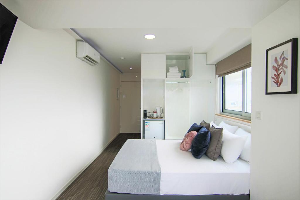 Phaedrus Living: Luxury Suite Nicosia 507 photo 2