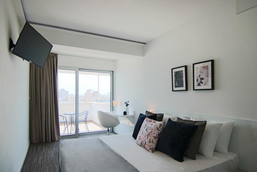 Phaedrus Living: Luxury Suite Nicosia 508 photo 1