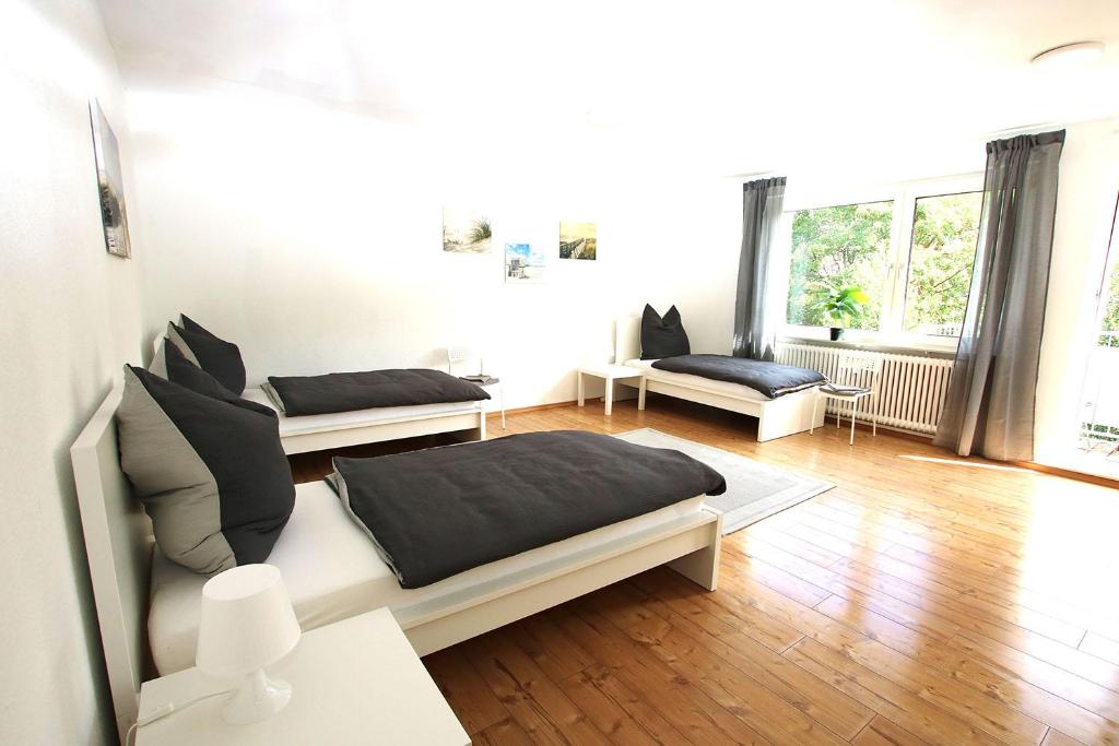 Spacious Apartment with Balcony photo 1
