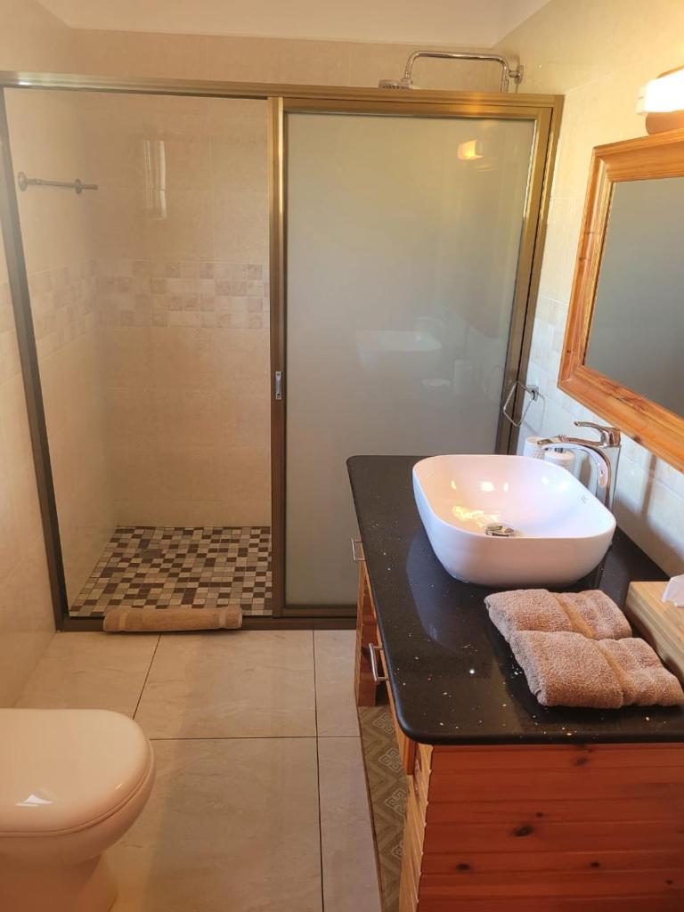 Azia's Apartments photo 1