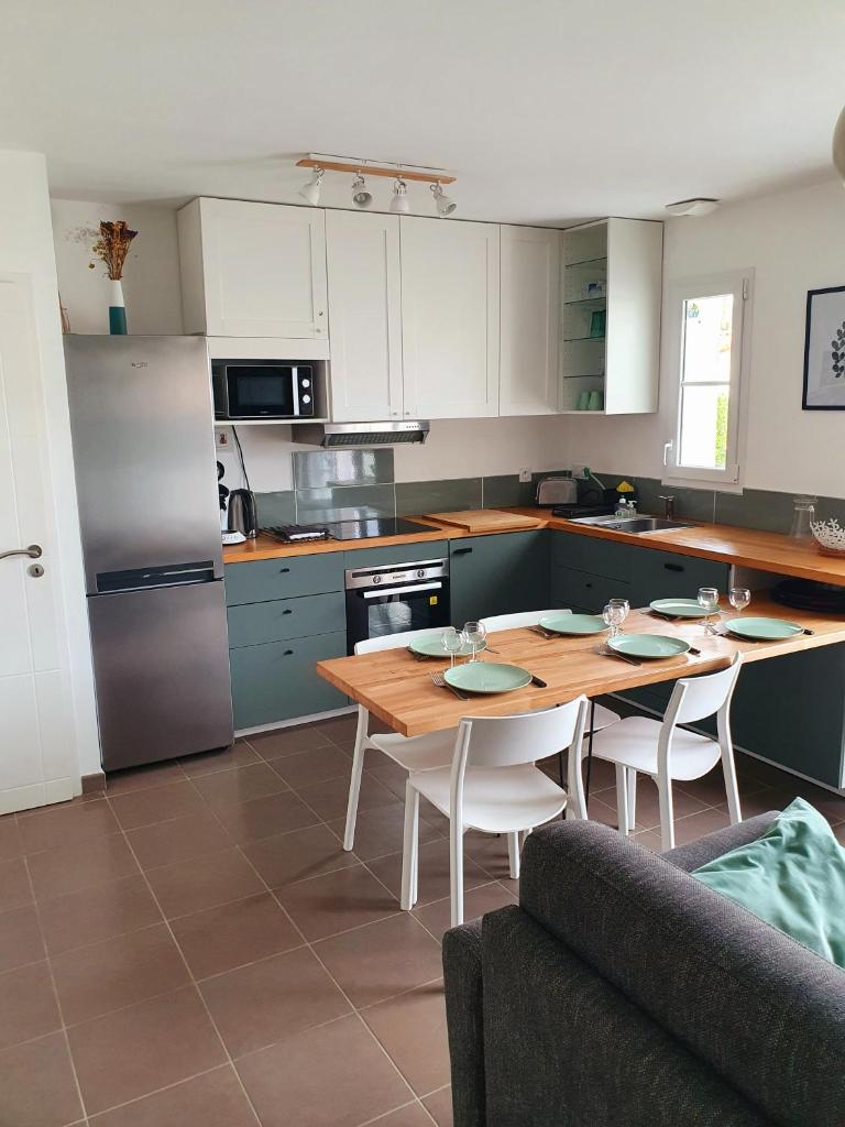 Maison le Havre de la Gachère, 2 chambres, 2 salles d'eau, parking privé et jardin photo 1
