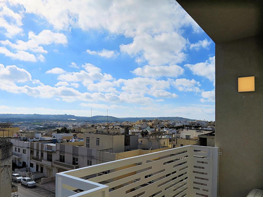 Luxury Central Hilltop Apartment With Great Views photo 4