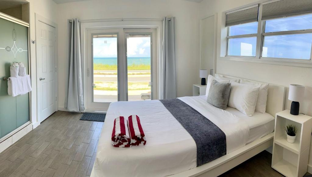 A1A Ocean Club photo 1