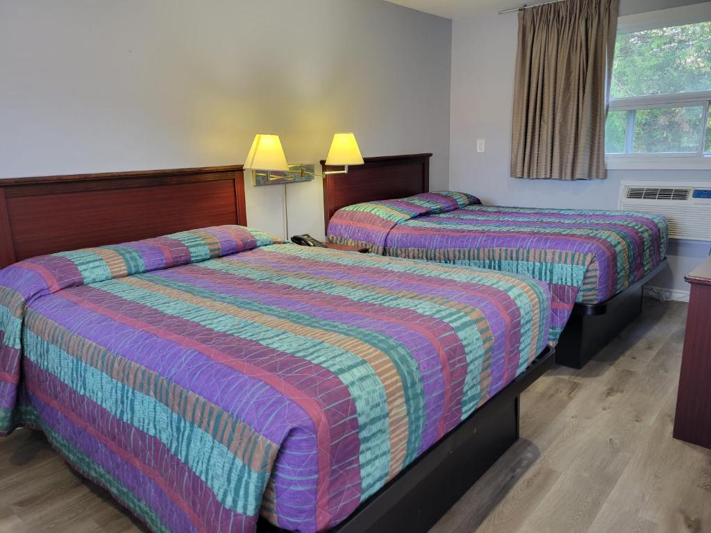 Knights Inn Cobourg photo 2
