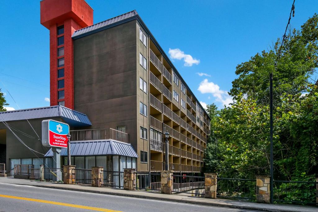 SureStay Plus Hotel by Best Western Gatlinburg photo 2