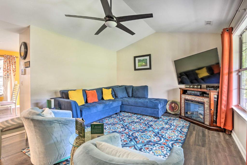 Peaceful Beaufort Home with Front Porch and Grill photo 1